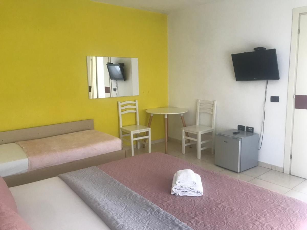 Orange Villa Hotel Tirana Zewnętrze zdjęcie
