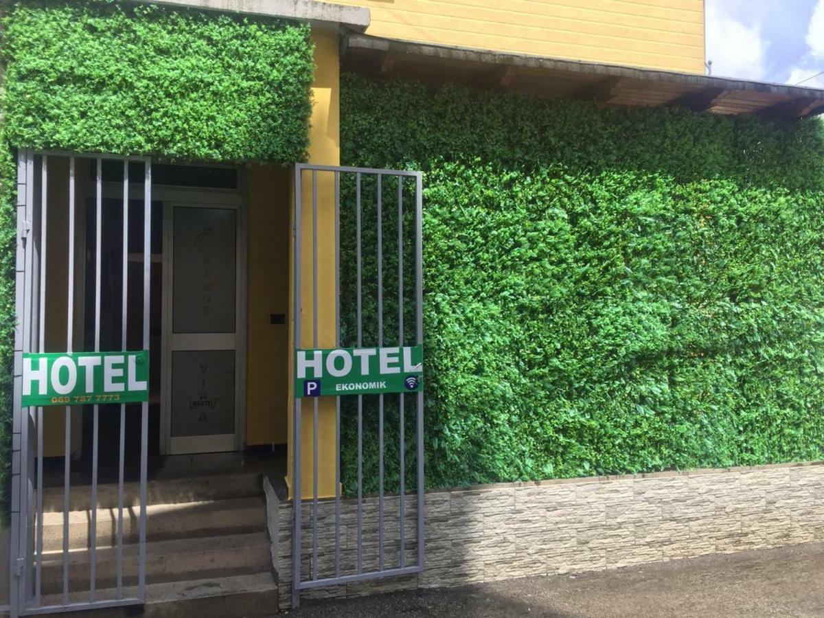 Orange Villa Hotel Tirana Zewnętrze zdjęcie